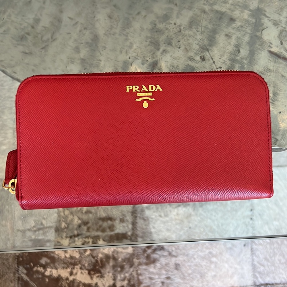 Prada wallet - Picture 1 of 6